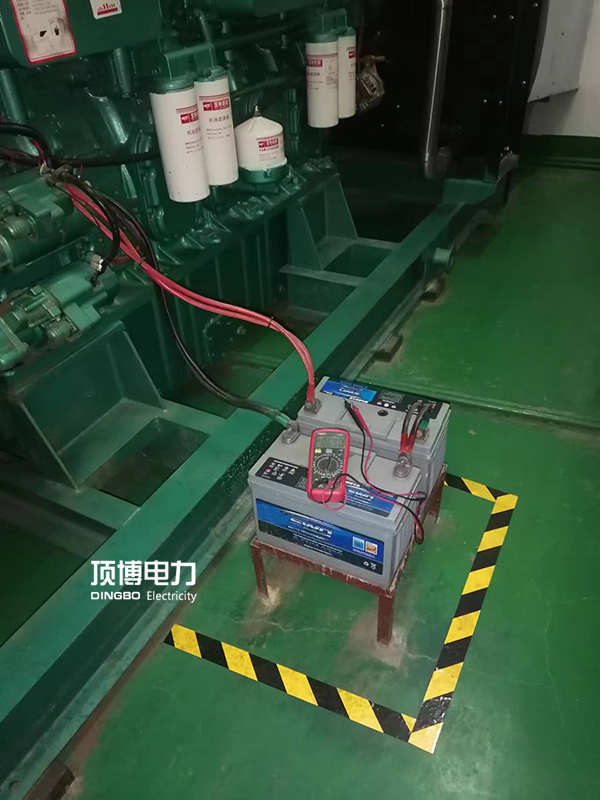 柴油發電機組起動蓄電池達到一定的時期必須更換