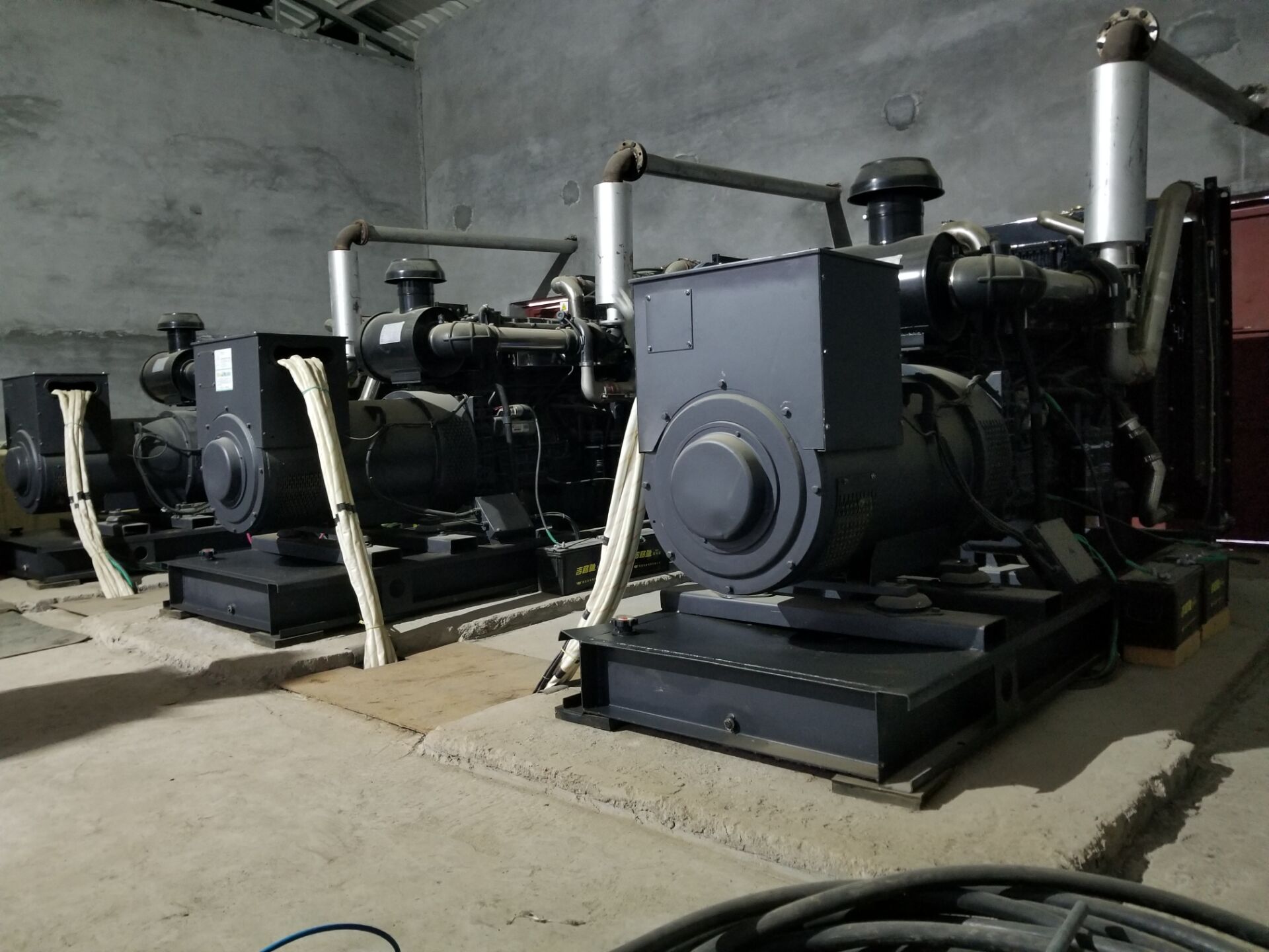 倍增效能，輕松實(shí)現(xiàn)能量轉(zhuǎn)化&mdash;&mdash;并聯(lián)柴油發(fā)電機(jī)的四大應(yīng)用優(yōu)勢