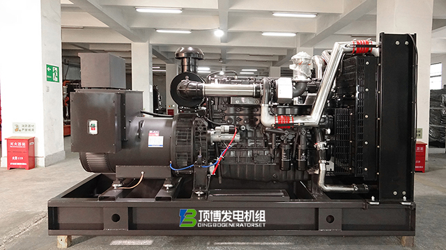 工業4.0下的電力新選擇:頂博智能柴油發電機組,為現代工業注入強勁動力